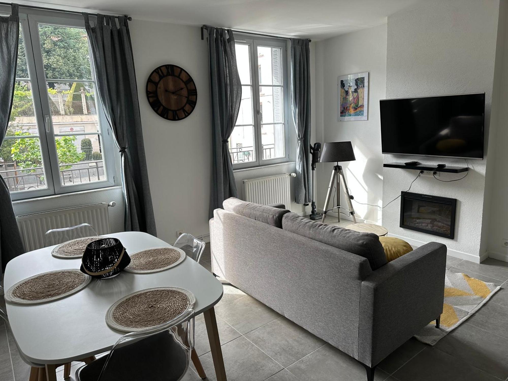 Appartement Avec Terrasse Au Puy Le Puy-en-Velay Zewnętrze zdjęcie